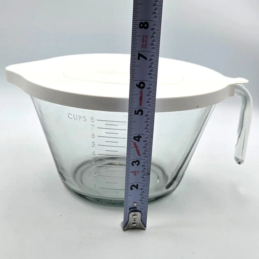 Pampered Chef 2 Qt 8 Cup Glass Measuring Mixing Batter Bowl WITH LID Perfect